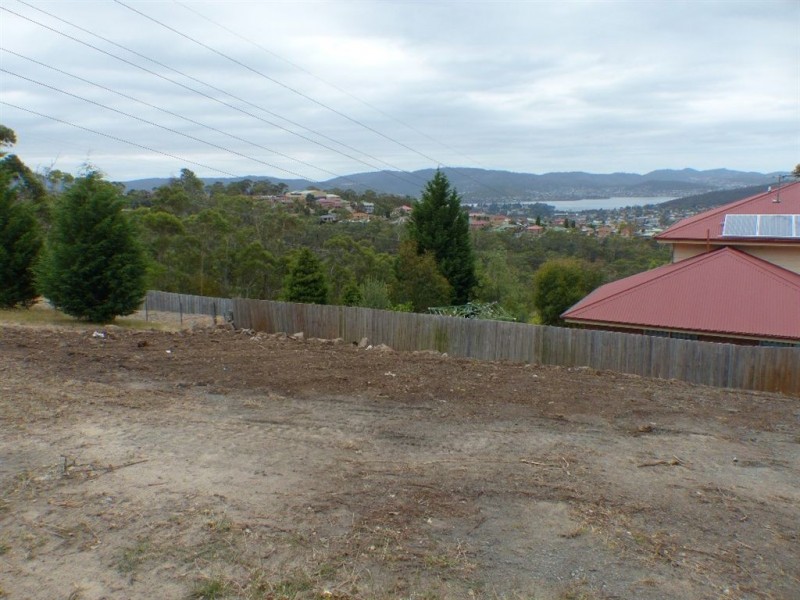 32 Firth Road, Lenah Valley TAS 7008