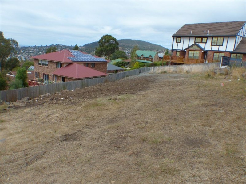 32 Firth Road, Lenah Valley TAS 7008