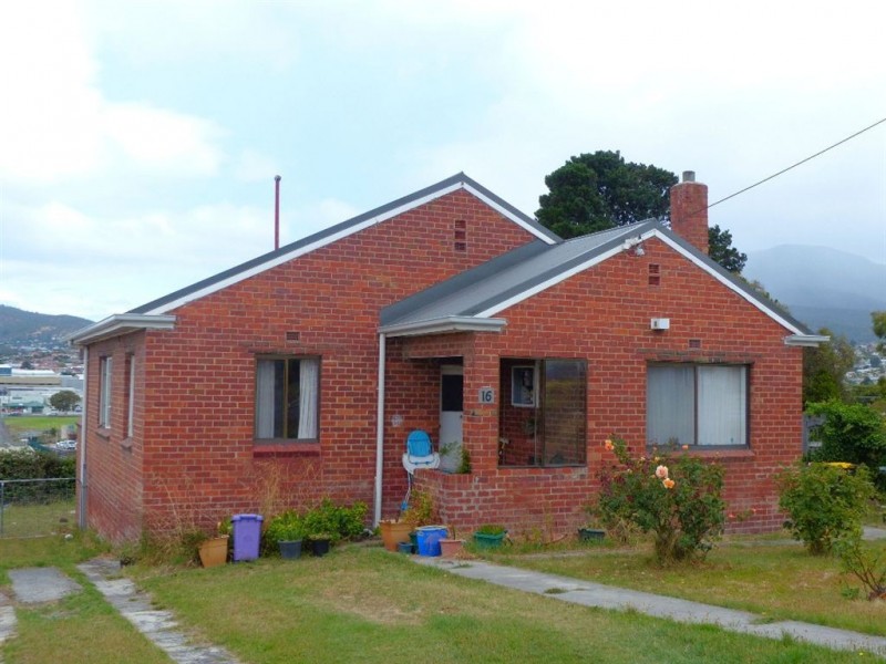 16 Arundel Street, Derwent Park TAS 7009