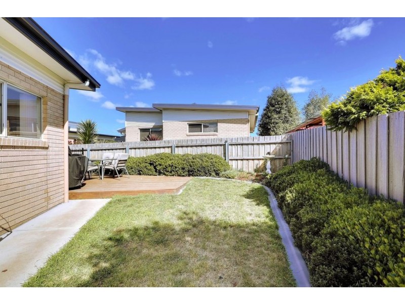 2/17 Lucas Place, Brighton TAS 7030
