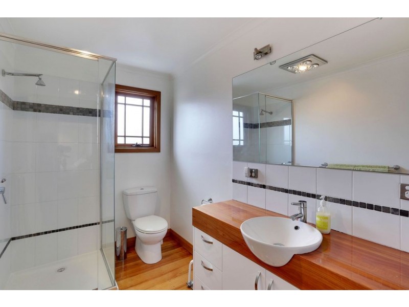 15b McGough Street, Glenorchy TAS 7010