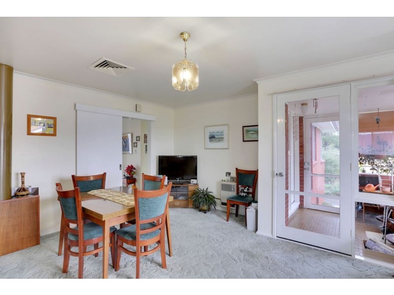 2 Riverview Parade, Rosetta TAS 7010