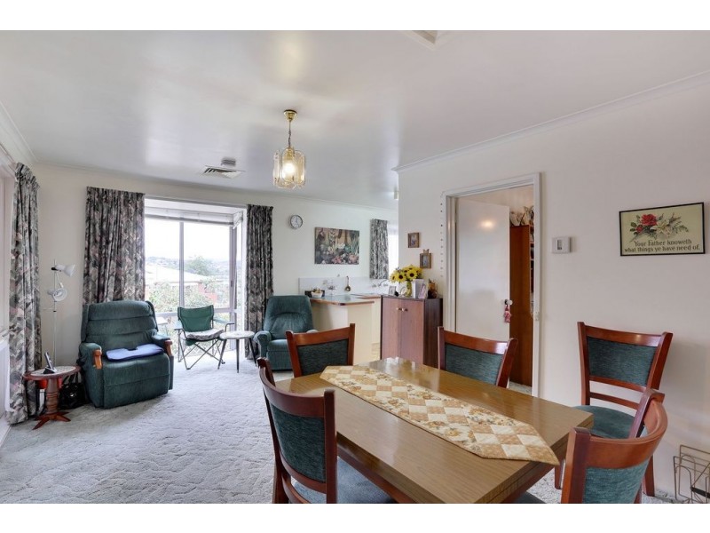 2 Riverview Parade, Rosetta TAS 7010