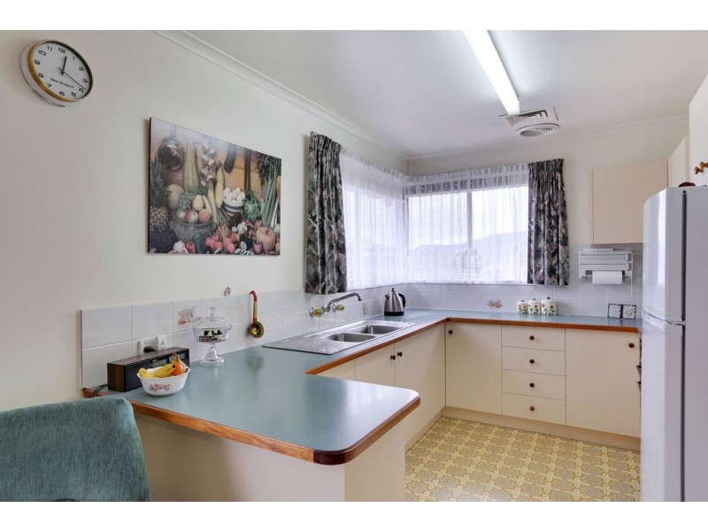 2 Riverview Parade, Rosetta TAS 7010