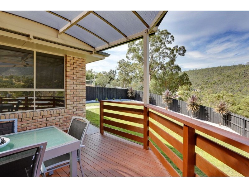 8 Travers Court, Claremont TAS 7011