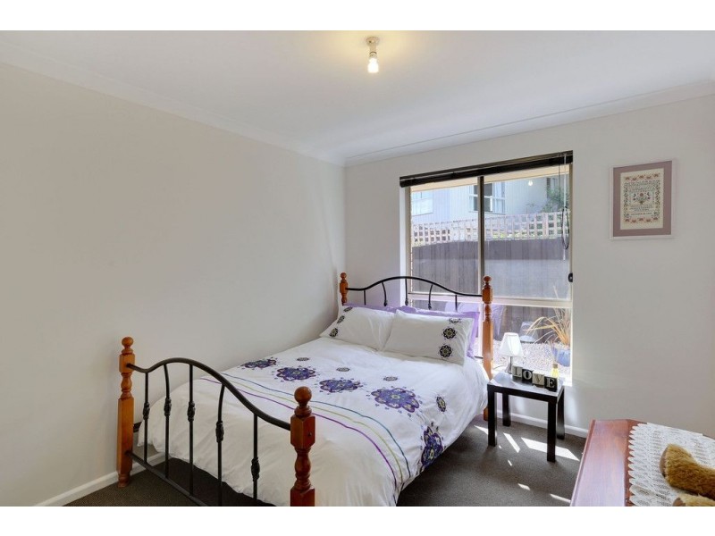 8 Travers Court, Claremont TAS 7011