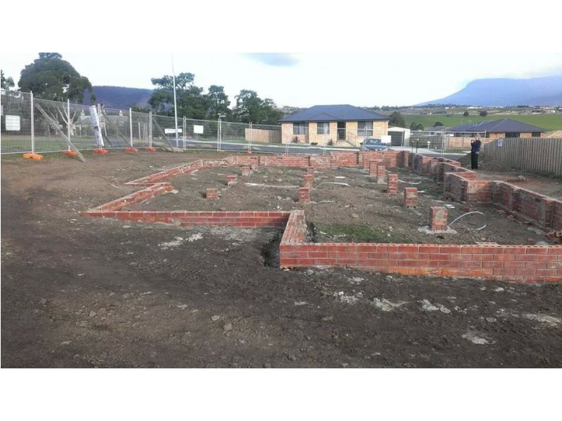 2 Barrob Street, Old Beach TAS 7017