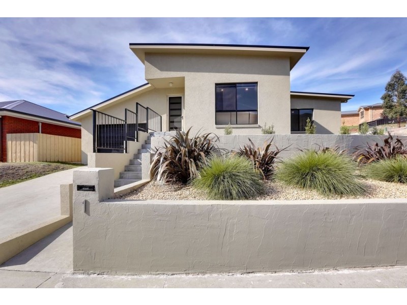 1 Travers Court, Claremont TAS 7011