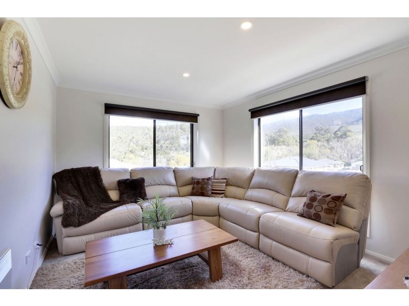 1 Travers Court, Claremont TAS 7011