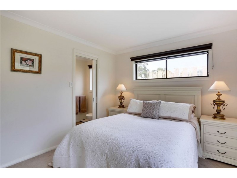 1 Travers Court, Claremont TAS 7011