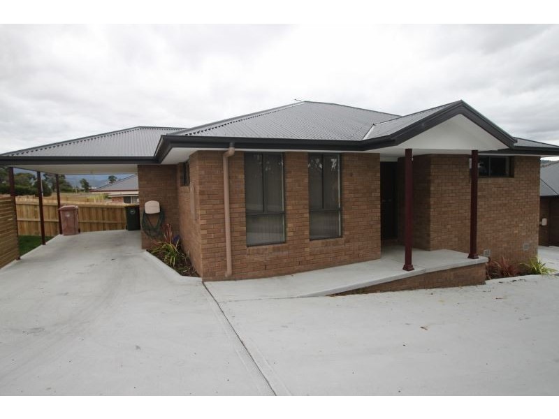 2/14a Burrows Avenue, Brighton TAS 7030