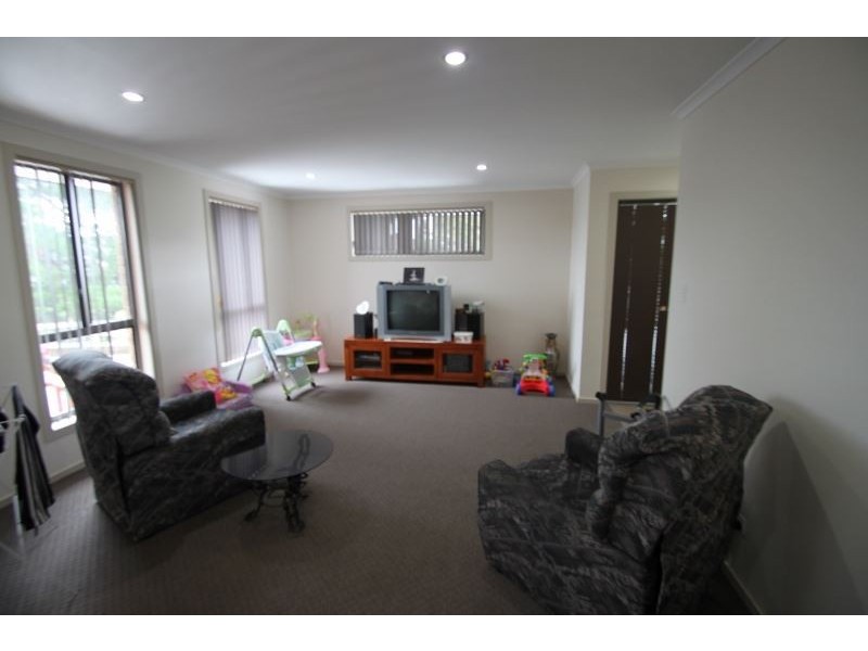 2/14a Burrows Avenue, Brighton TAS 7030