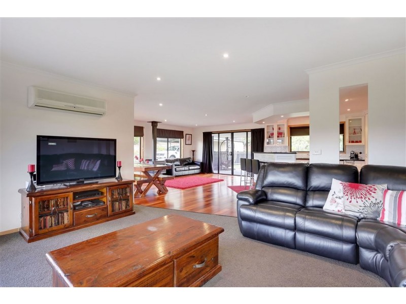 15 Lakeland Drive, Forcett TAS 7173