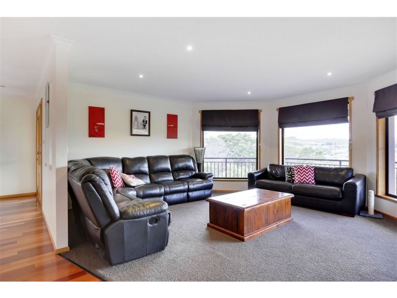 15 Lakeland Drive, Forcett TAS 7173