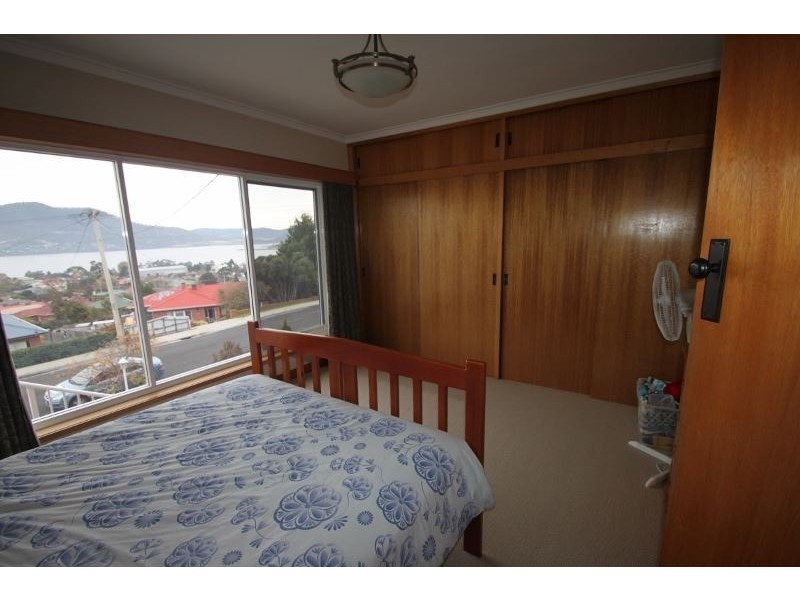 12 Barclay Crescent, Rosetta TAS 7010
