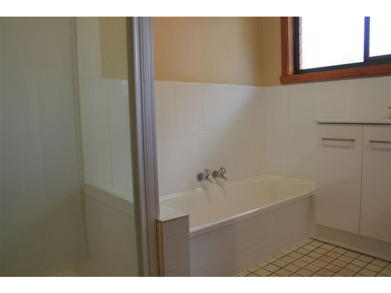 1/6 Alroy Court, Rosetta TAS 7010