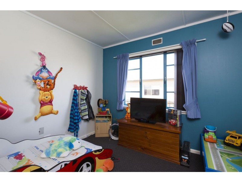 9 Falcon Road, Claremont TAS 7011