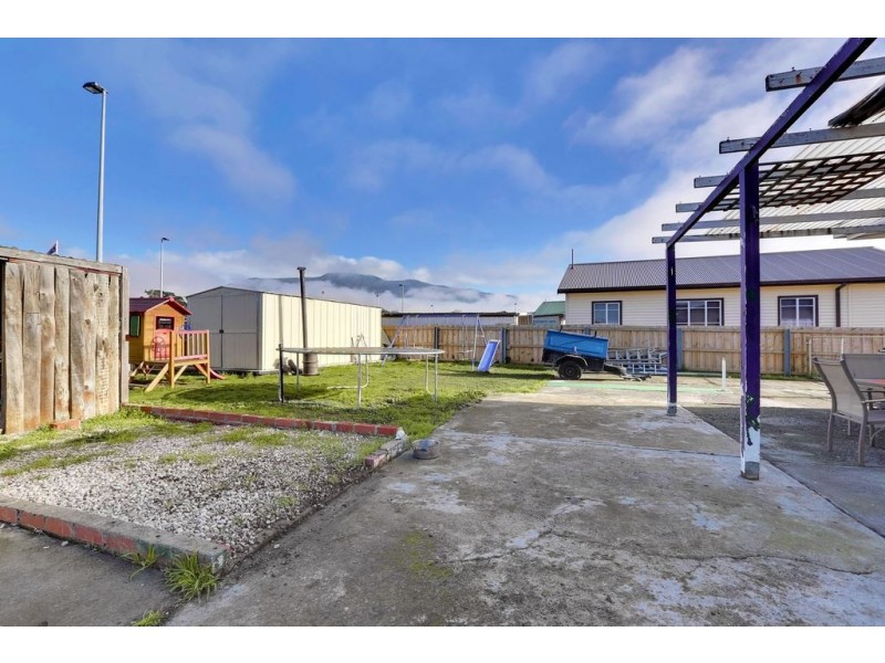 9 Falcon Road, Claremont TAS 7011