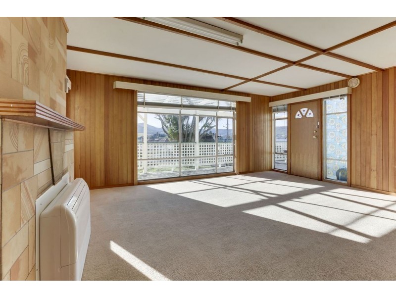 18 Edinburgh Crescent, Goodwood TAS 7010