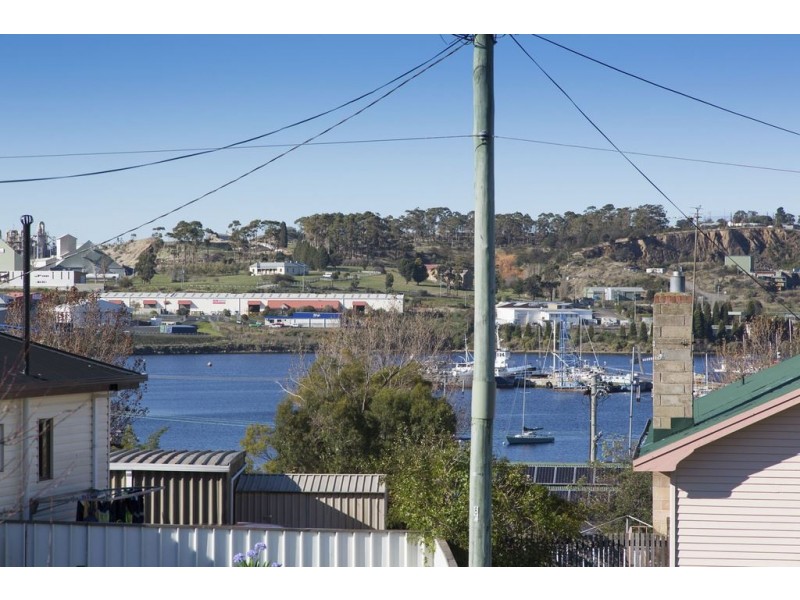 18 Edinburgh Crescent, Goodwood TAS 7010