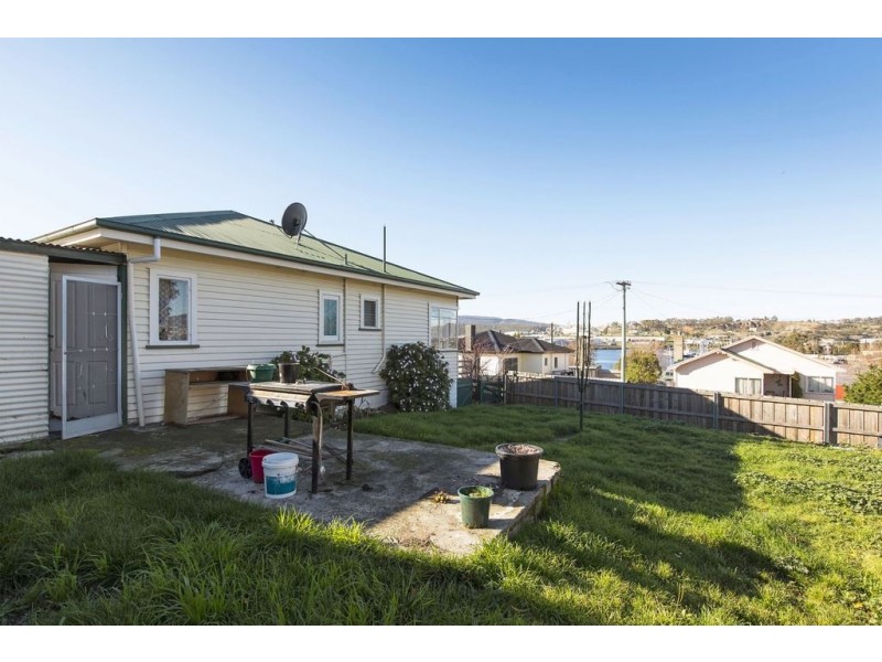 18 Edinburgh Crescent, Goodwood TAS 7010