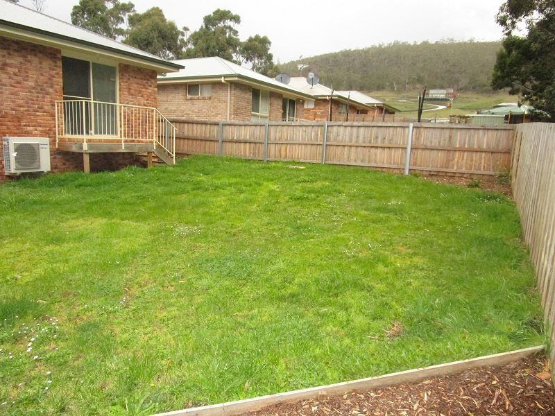 4/13 Bateman Court, Claremont TAS 7011