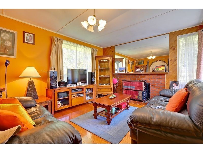 17 Hudson Crescent, Glenorchy TAS 7010