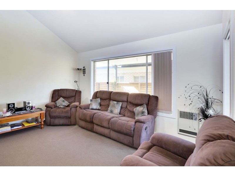 2/17 Lucas Place, Brighton TAS 7030