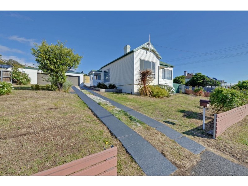70 Ashbolt Crescent, Lutana TAS 7009