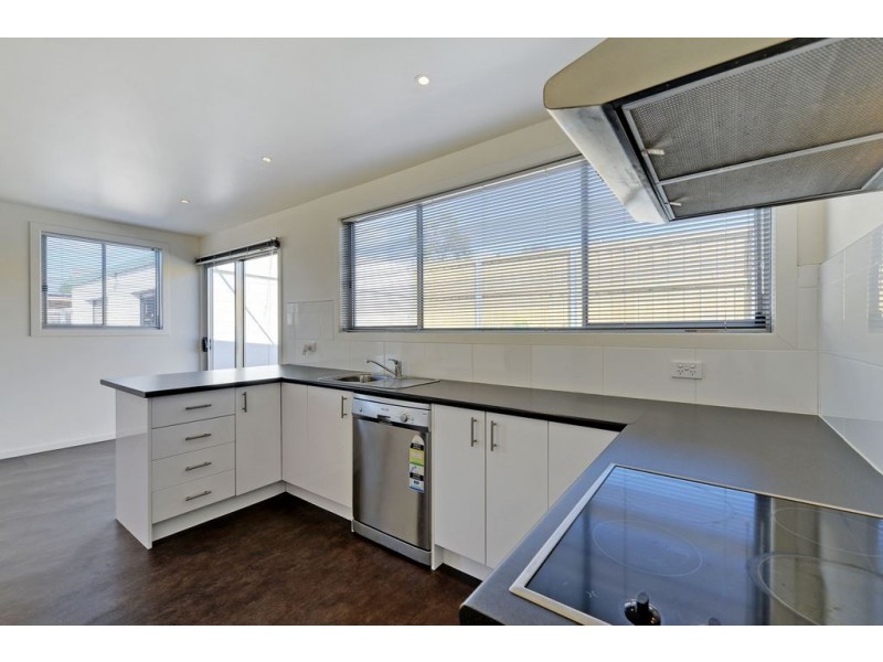 70 Ashbolt Crescent, Lutana TAS 7009