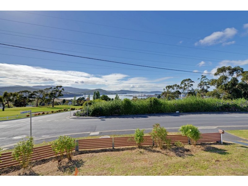 70 Ashbolt Crescent, Lutana TAS 7009