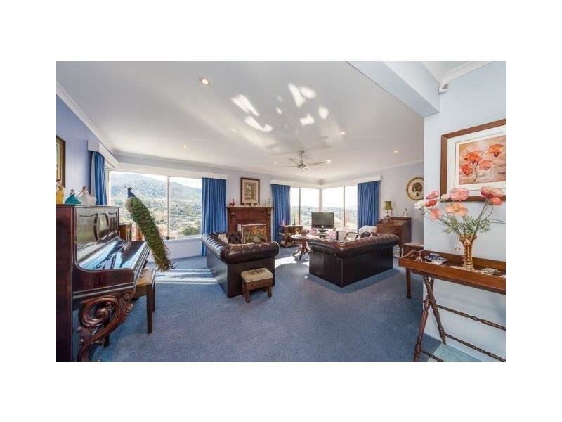 11 Turnbull Crescent, Rosetta TAS 7010