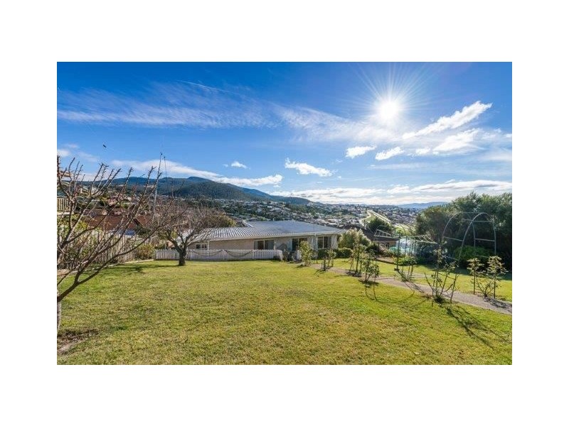 11 Turnbull Crescent, Rosetta TAS 7010
