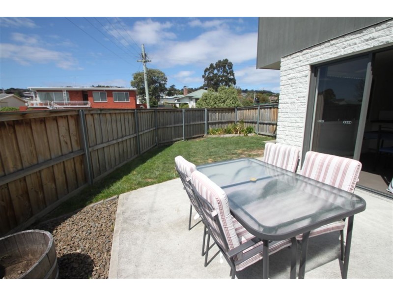 1/2 Chisholm Place, Glenorchy TAS 7010