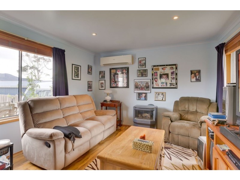 9 Holloway Drive, Herdsmans Cove TAS 7030