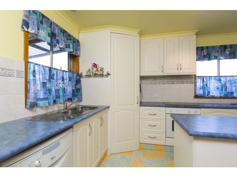 9 Holloway Drive, Herdsmans Cove TAS 7030