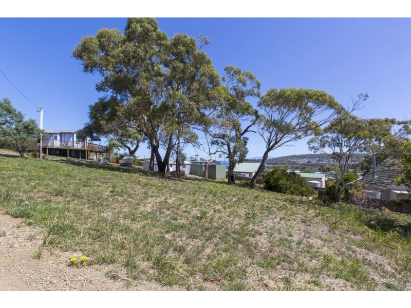 1 Spiraea Street, Primrose Sands TAS 7173