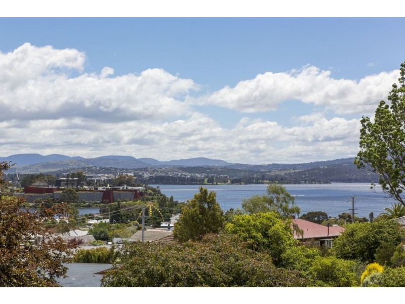 14 Riverview Parade, Rosetta TAS 7010
