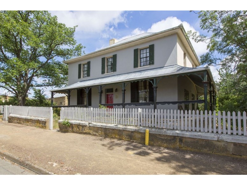 “Holyrood”/40 High Street, Oatlands TAS 7120
