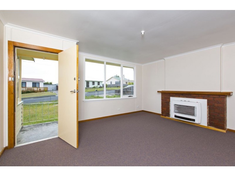 8 Biara Street, Chigwell TAS 7011