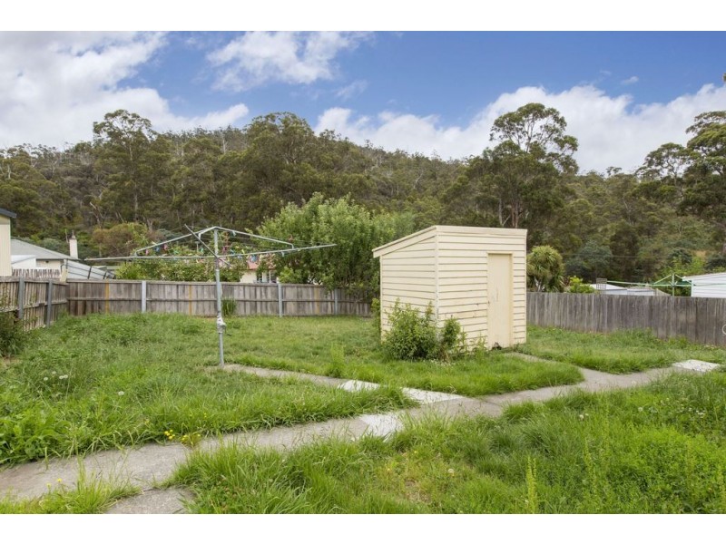 8 Biara Street, Chigwell TAS 7011