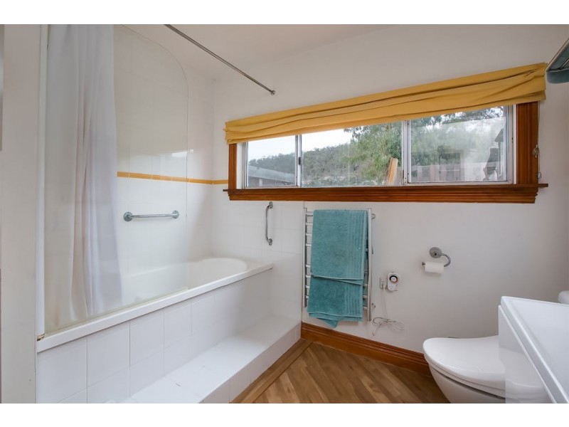 150 Hamilton Road, New Norfolk TAS 7140