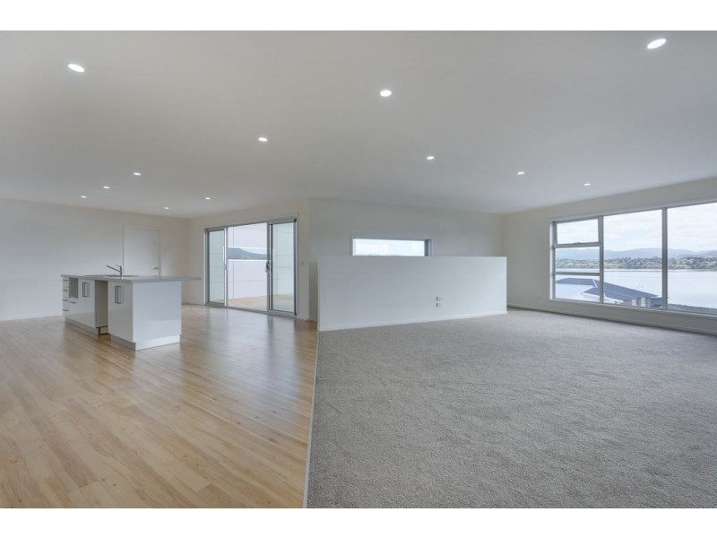 10 Akamas Drive, Granton TAS 7030