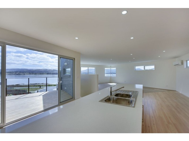 10 Akamas Drive, Granton TAS 7030