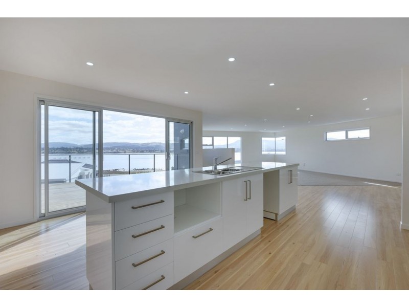 10 Akamas Drive, Granton TAS 7030