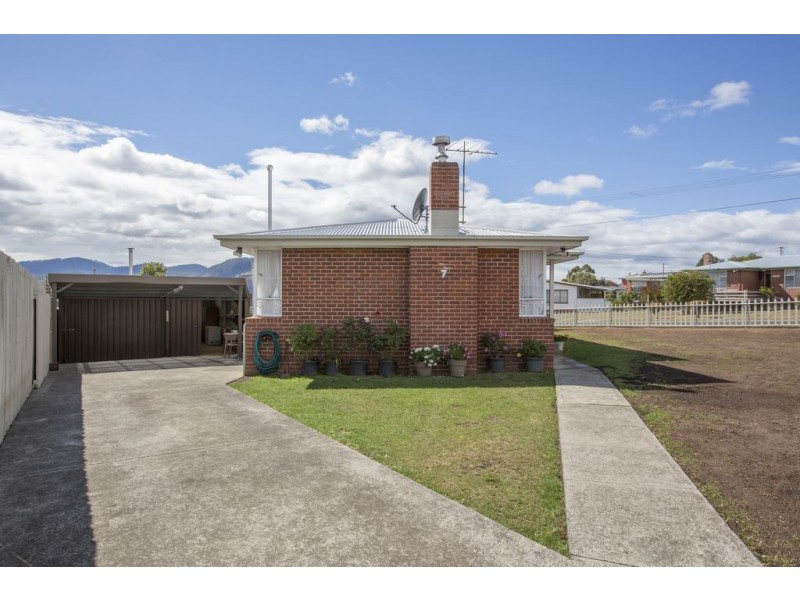 7 Rosbar Street, Claremont TAS 7011