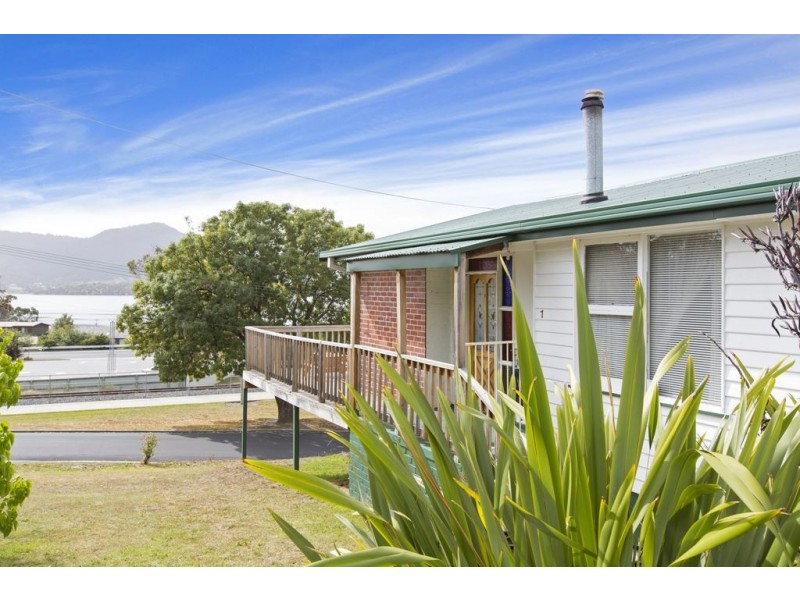 1 Pulkara Circle, Berriedale TAS 7011