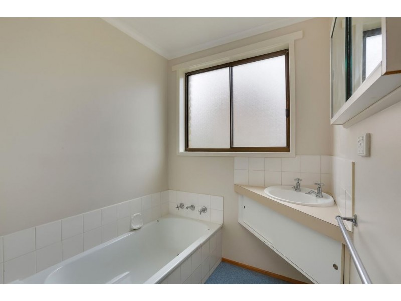 15 Graham Court, New Norfolk TAS 7140