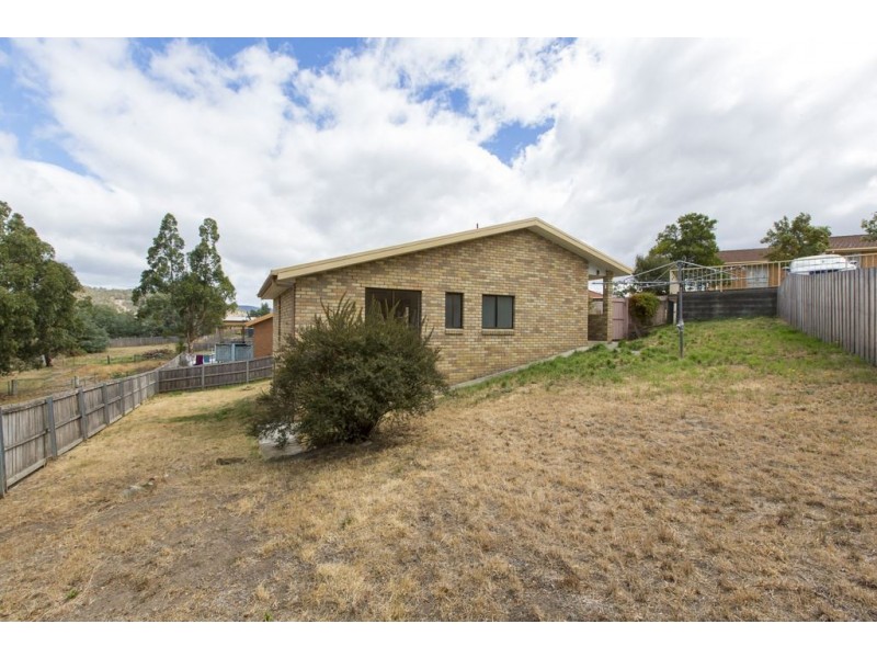 15 Graham Court, New Norfolk TAS 7140