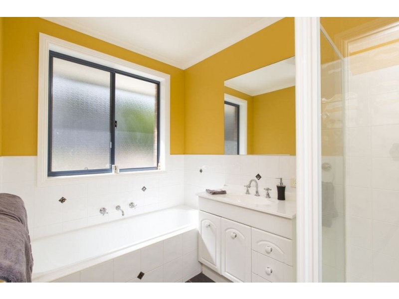 96 Sunshine Road, Austins Ferry TAS 7011